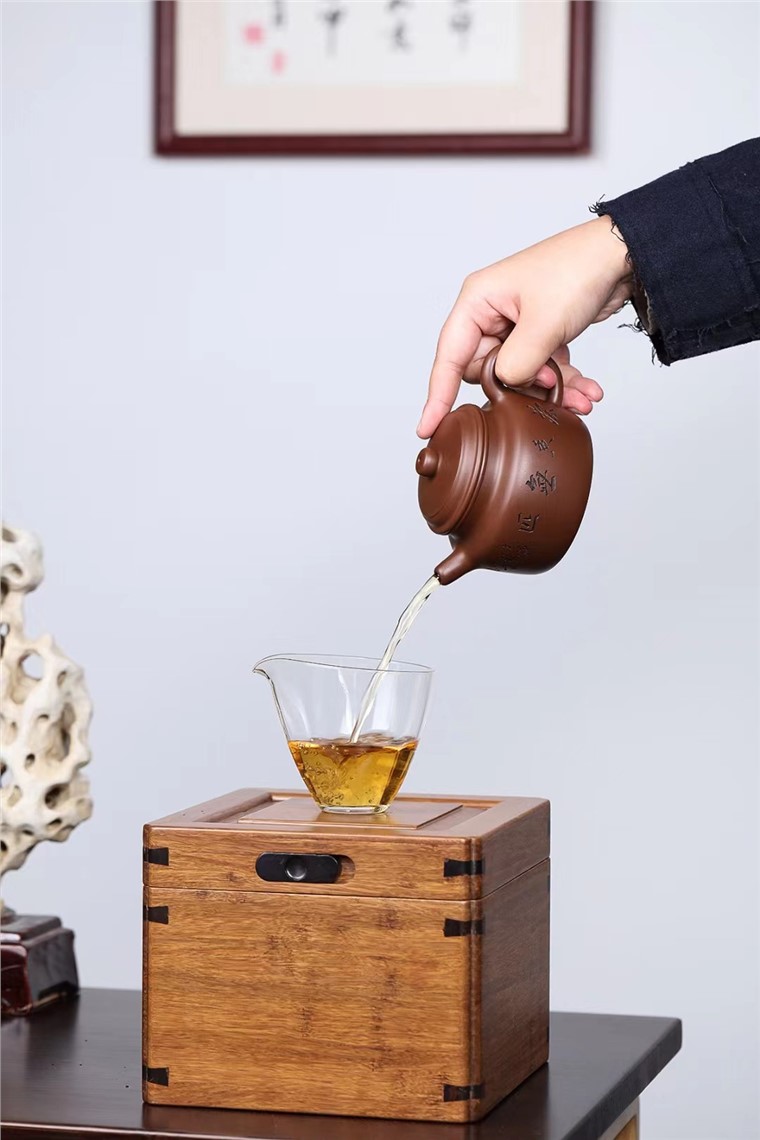 史志洪作品 德钟