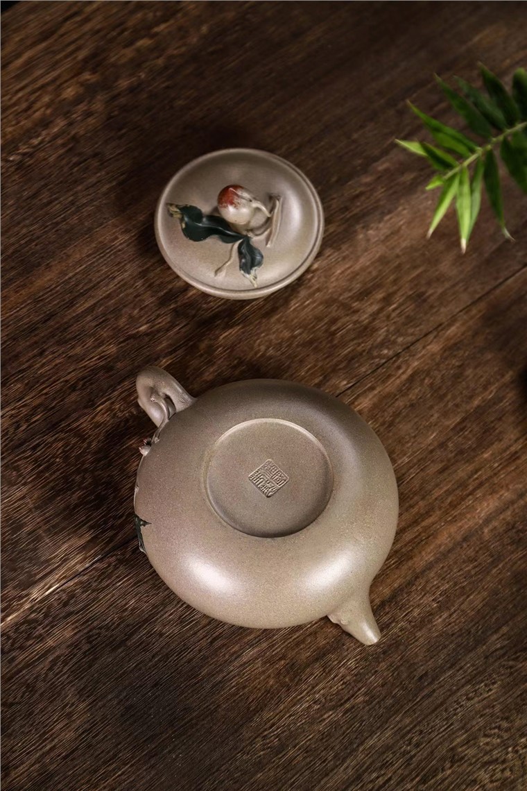 潘国芳作品 寿桃仿古