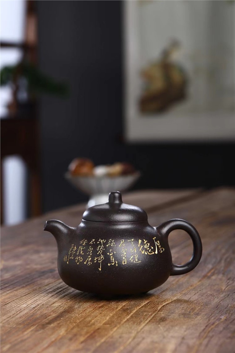 高爱华作品 三足乳丁图片