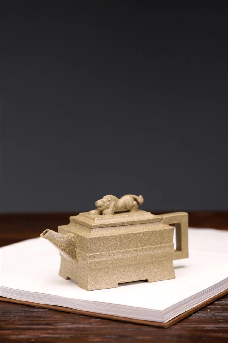 惠海勤作品 狮方图片