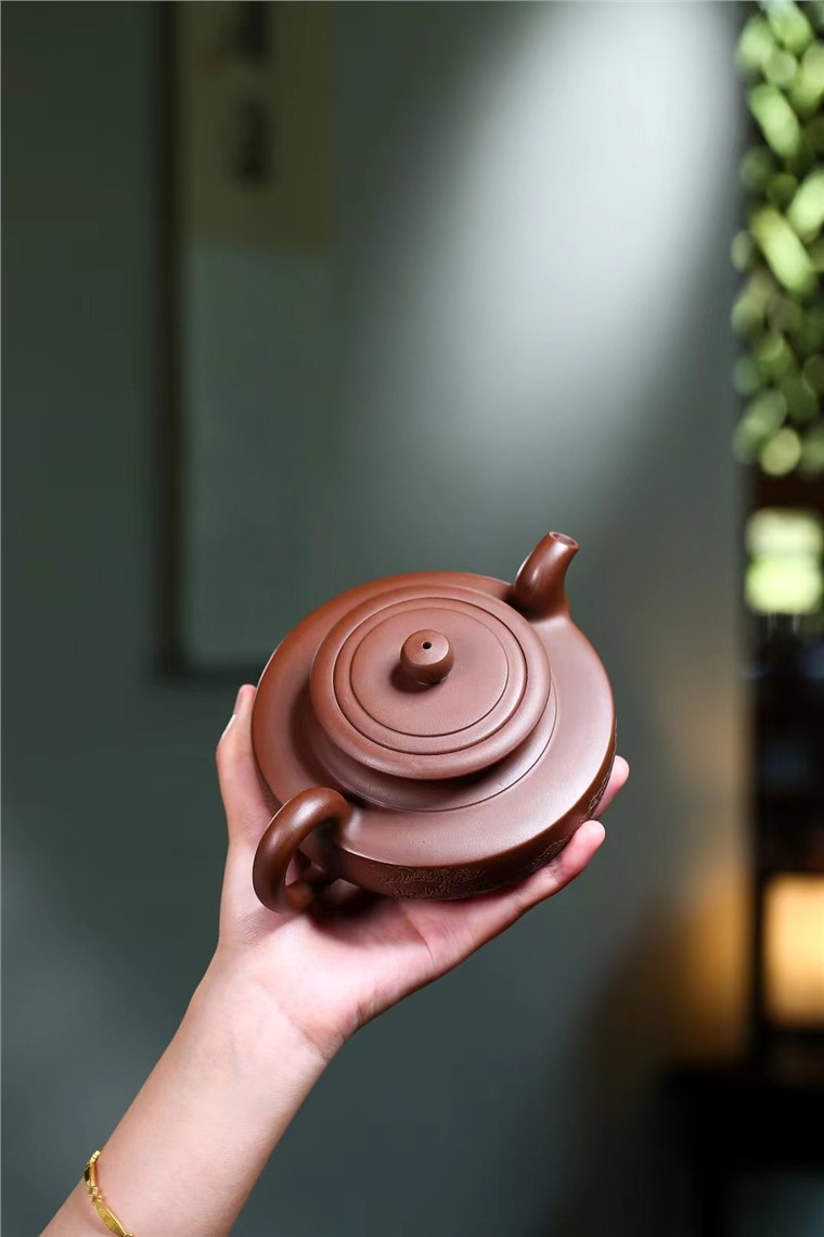 吕红军作品 三足碗灯图片