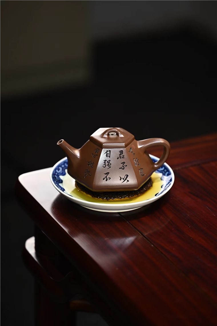 高卫萍作品 六方石瓢图片