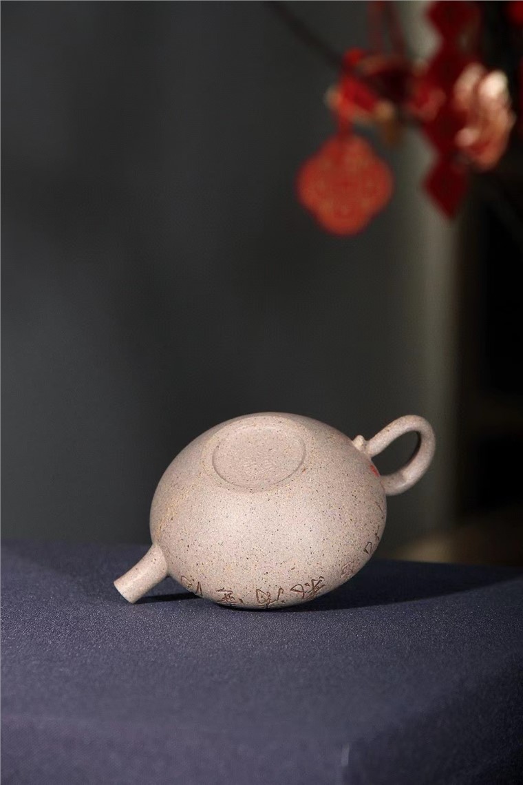 吴琳作品 王者之香