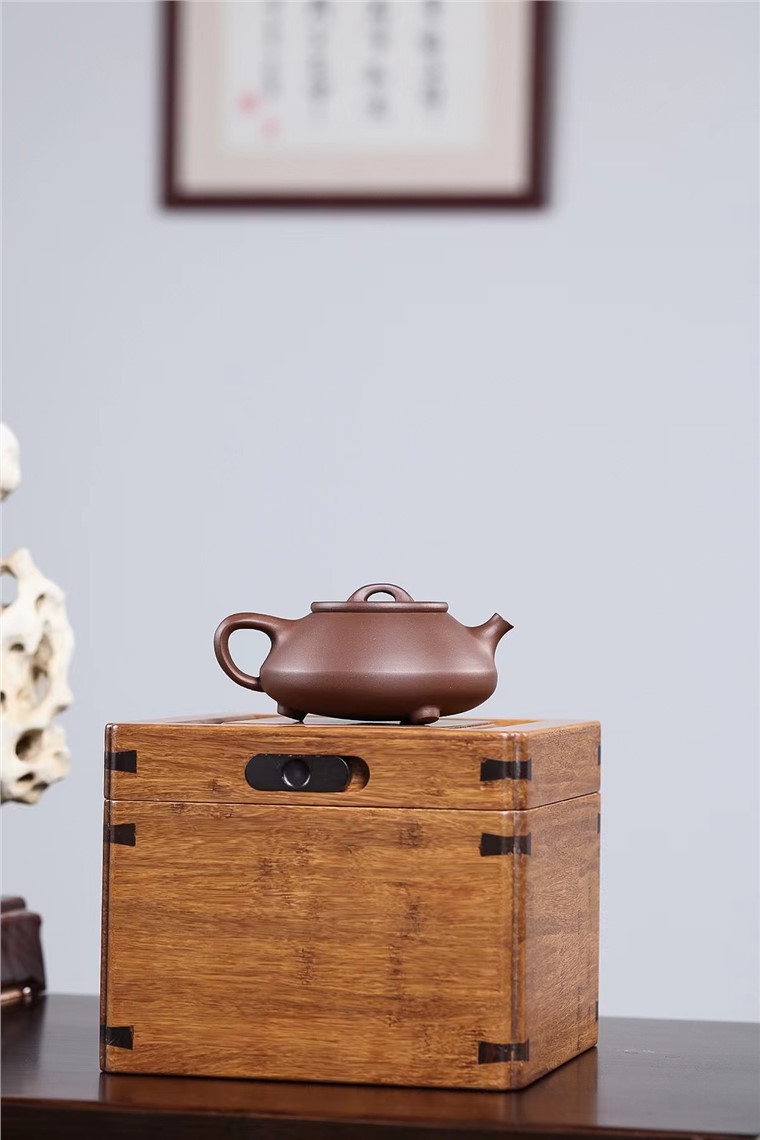 杨菲作品 三足憨瓢图片