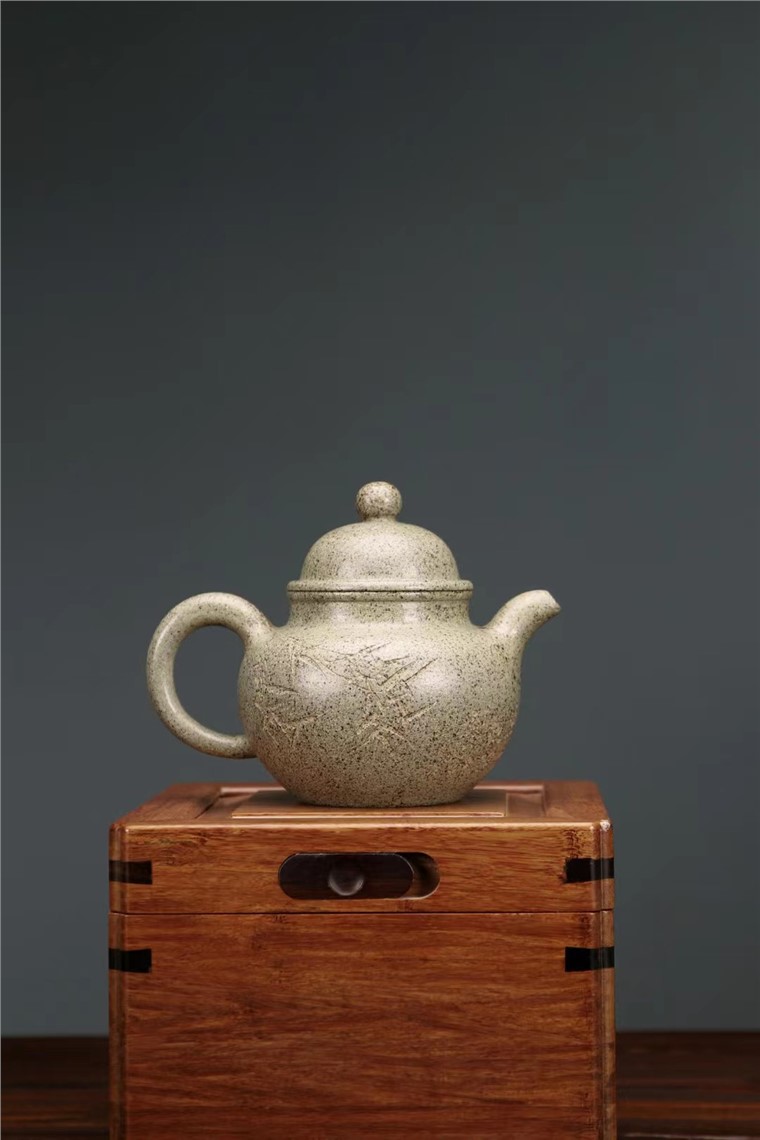 惠海勤作品 掇球图片
