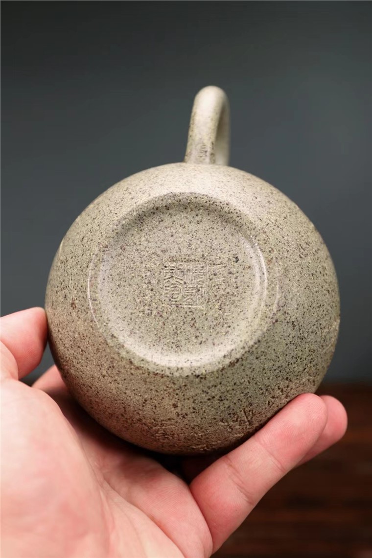 惠海勤作品 掇球
