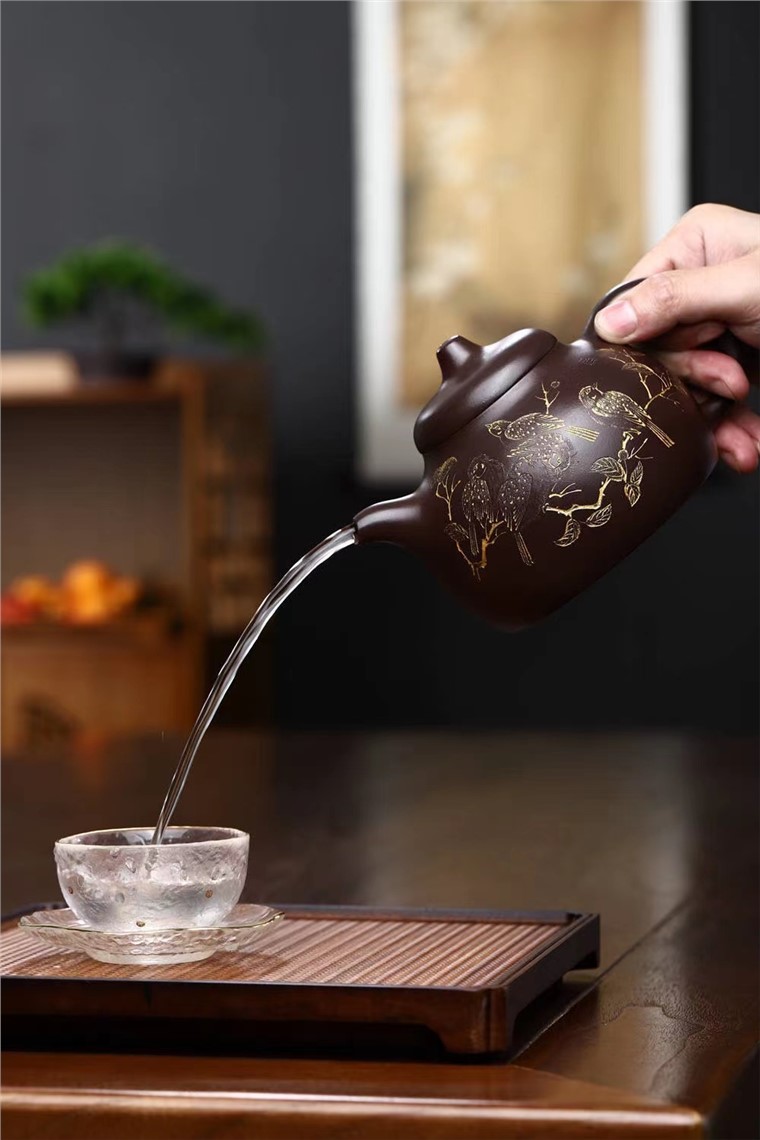 范锡军作品 乳鼎