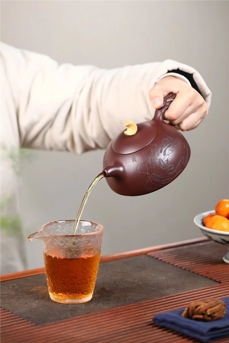 许良平作品 玉兔望月