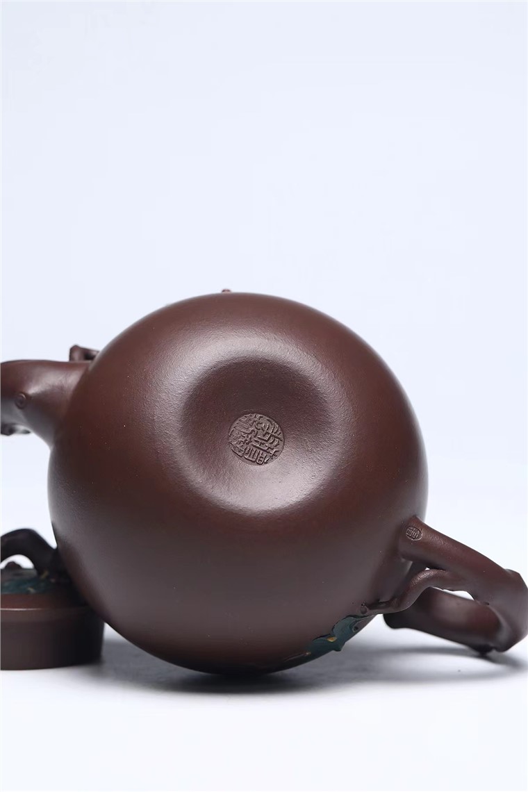 蒋艺华作品 松鼠葡萄