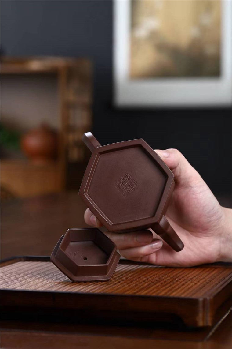 范建新作品 六方井泉