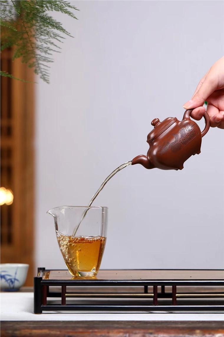许良平作品 四方传炉