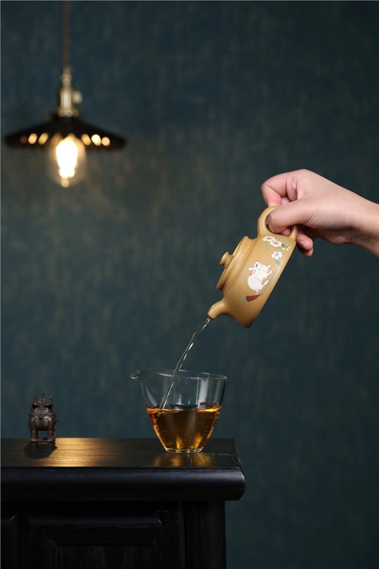 朱丽萍作品 茶香半月