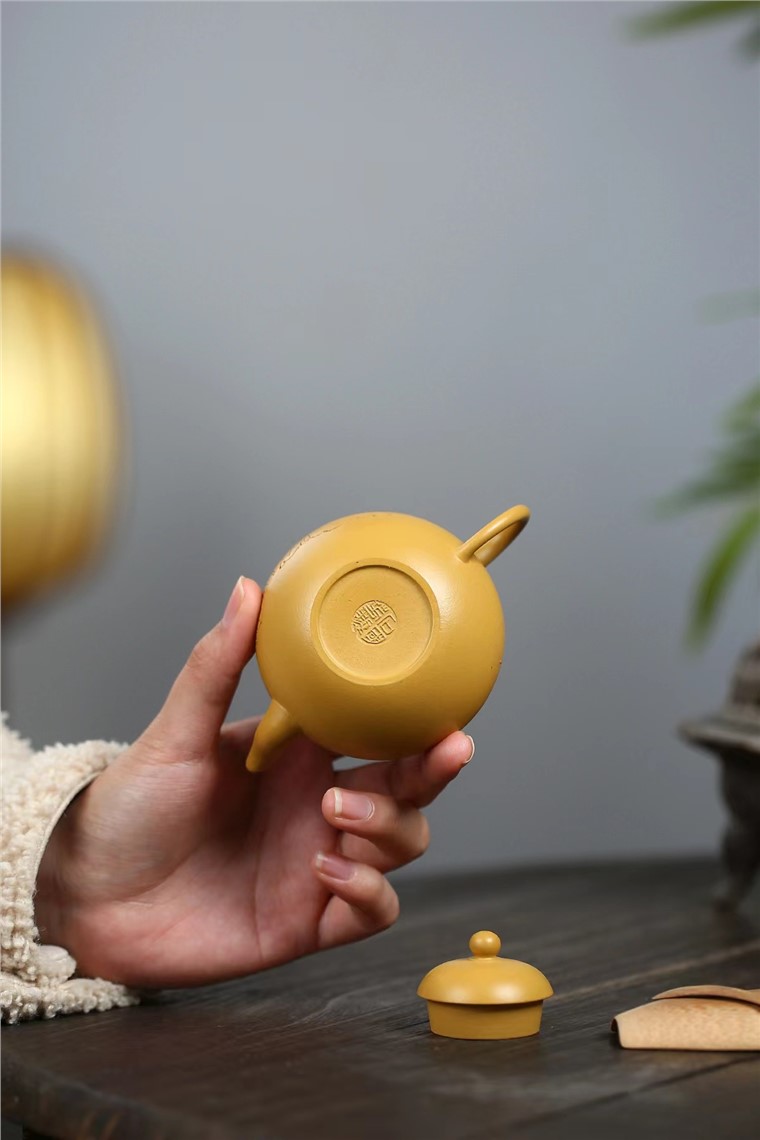 石国芳作品 梨形