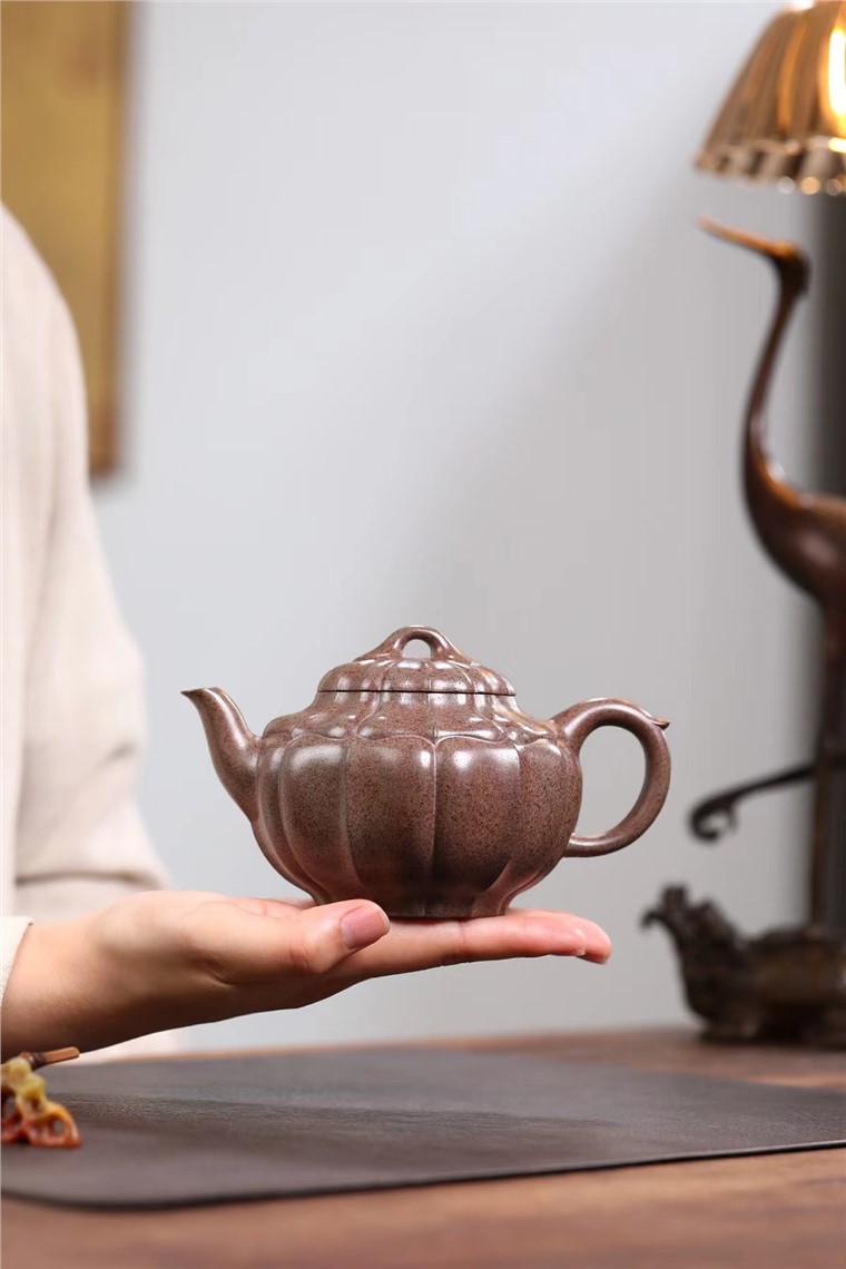 刘军作品 宝莲壶图片