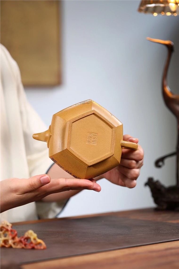 刘军作品 金蟾纳福图片