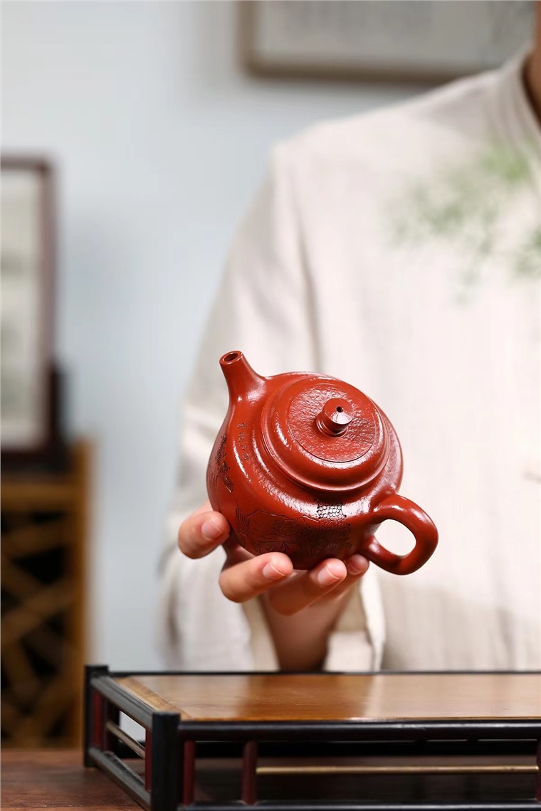周敏作品 德钟图片