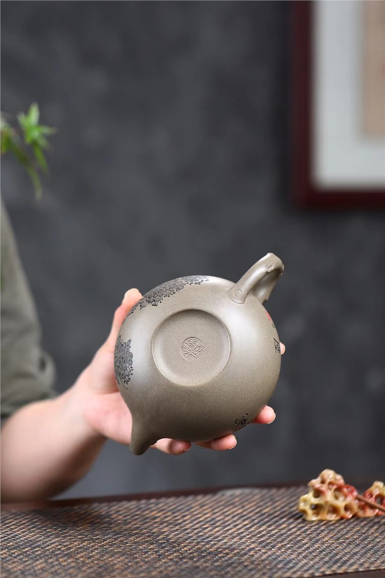 夏瑞娟作品 蜗趣壶