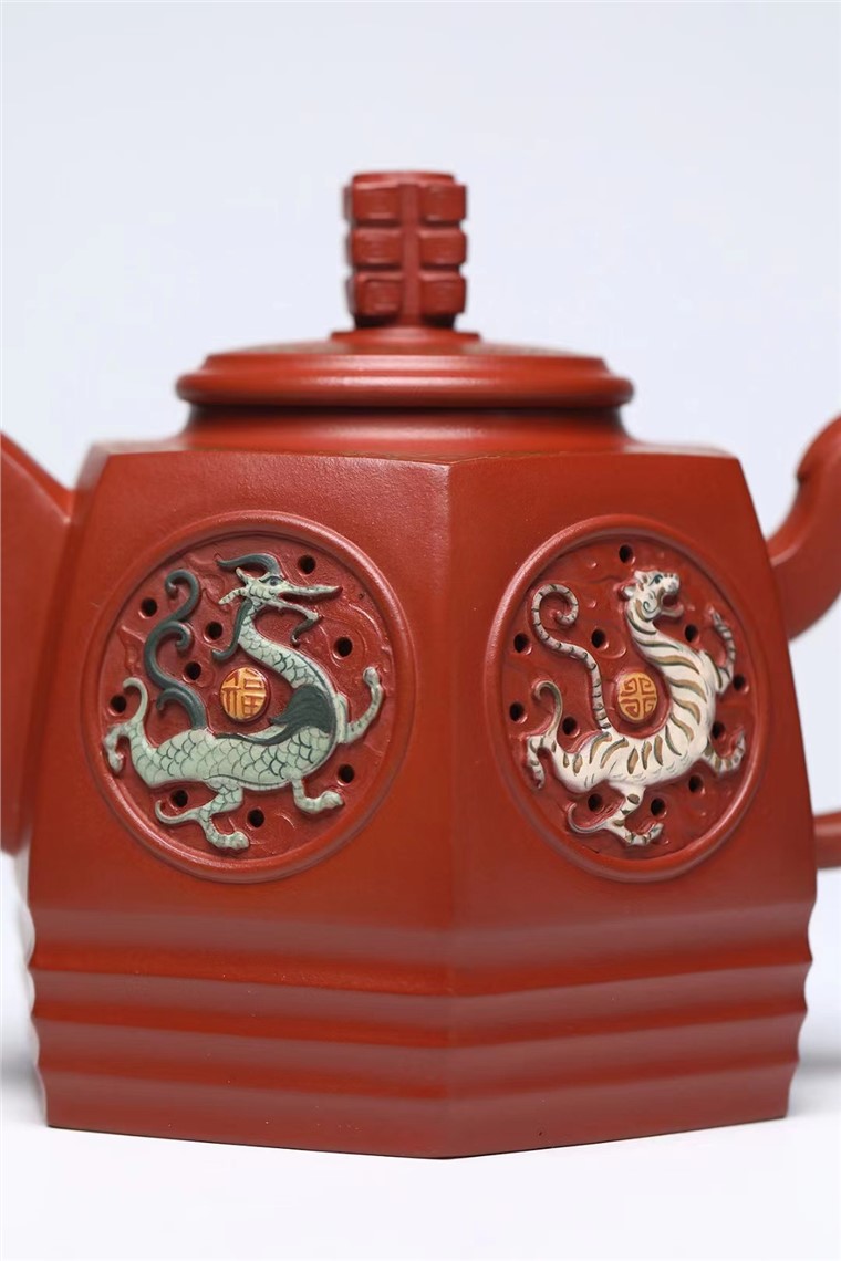 李玮作品 六方青玉图片
