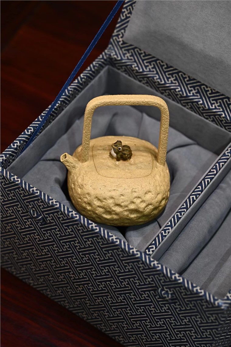 陈真作品 提梁供春图片