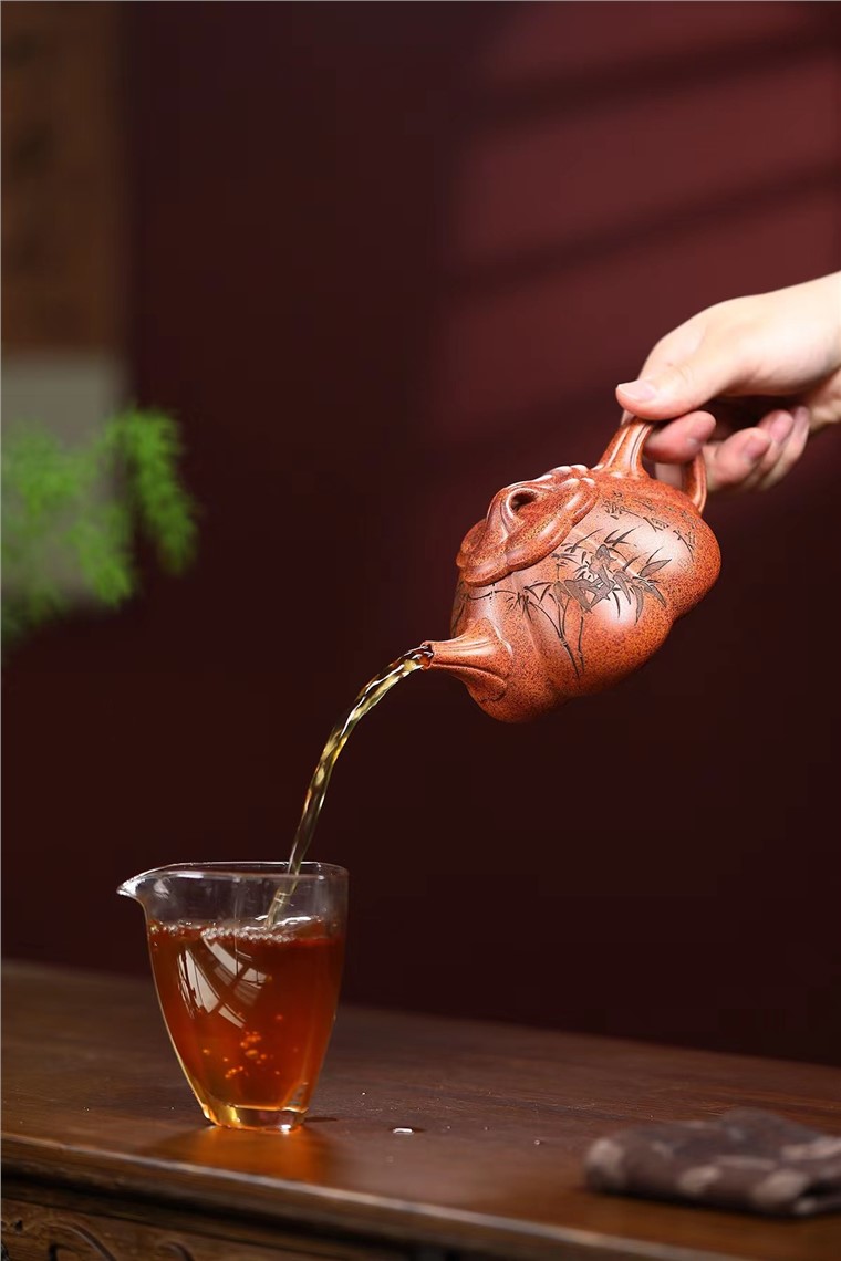 顾洪军作品 花瓣石瓢