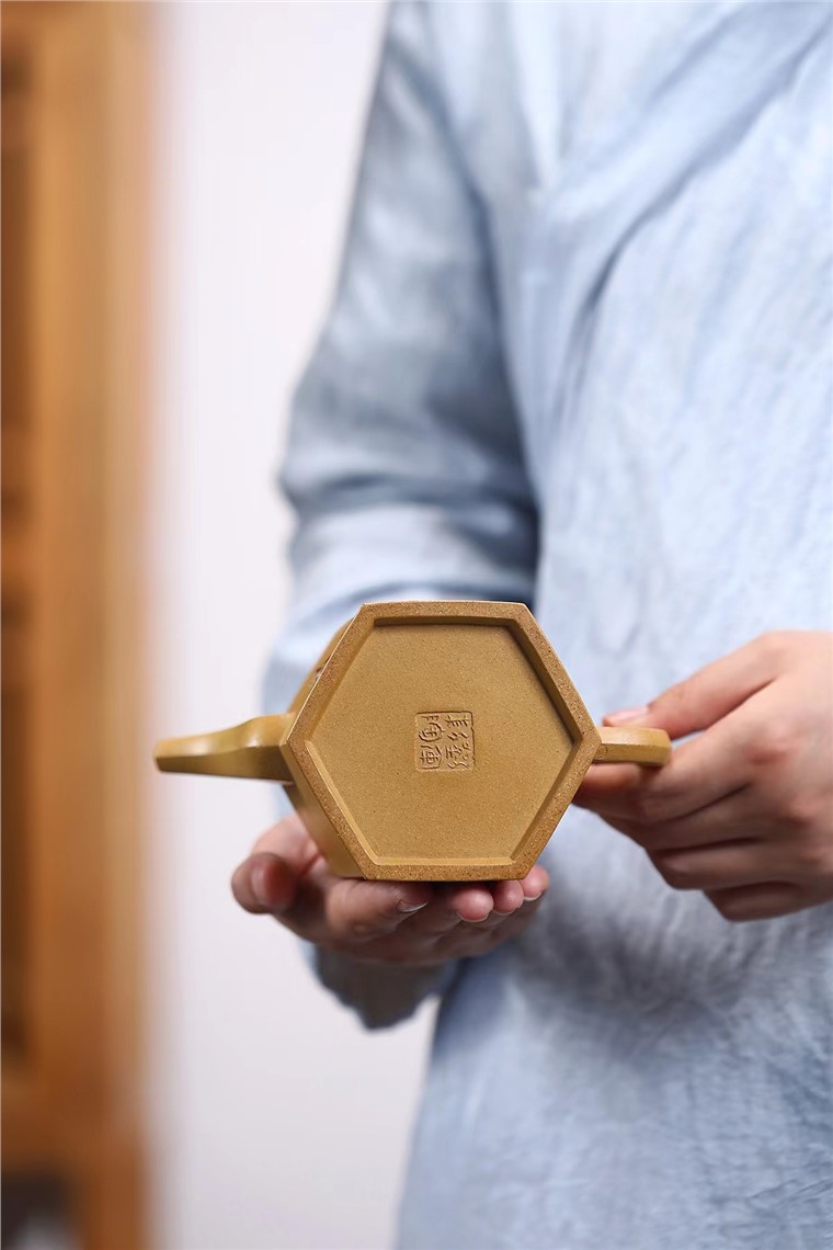 刘军作品 六方金钟图片