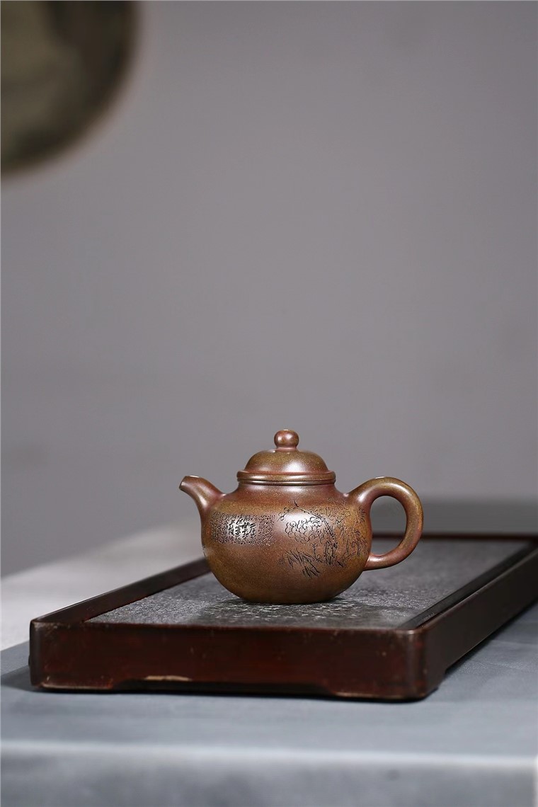 范建中作品 掇球图片