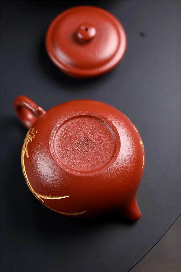 许爱萍作品 仿古壶