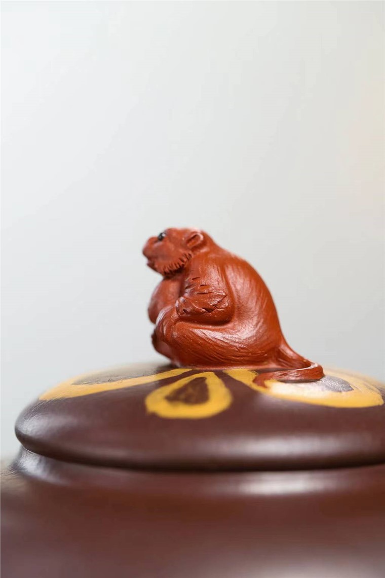 高建芳作品 灵猴松球图片