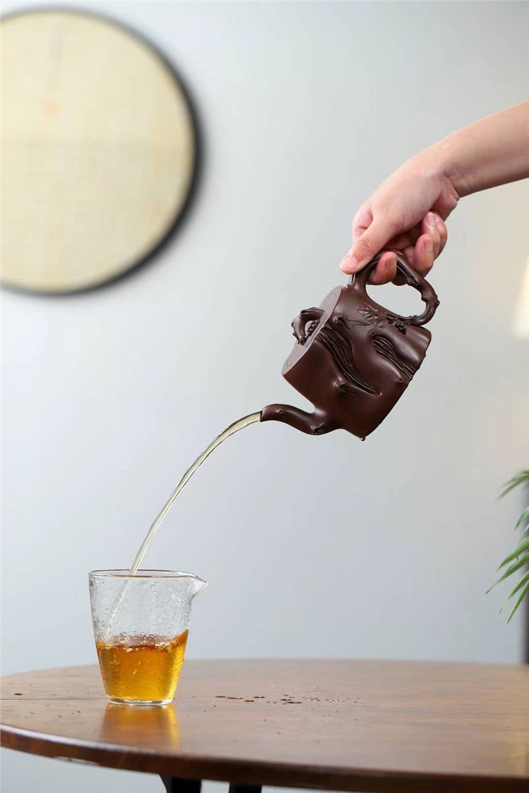 高建芳作品 葡萄桩