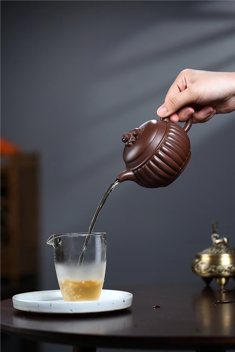 朱新南作品 筋纹狮球