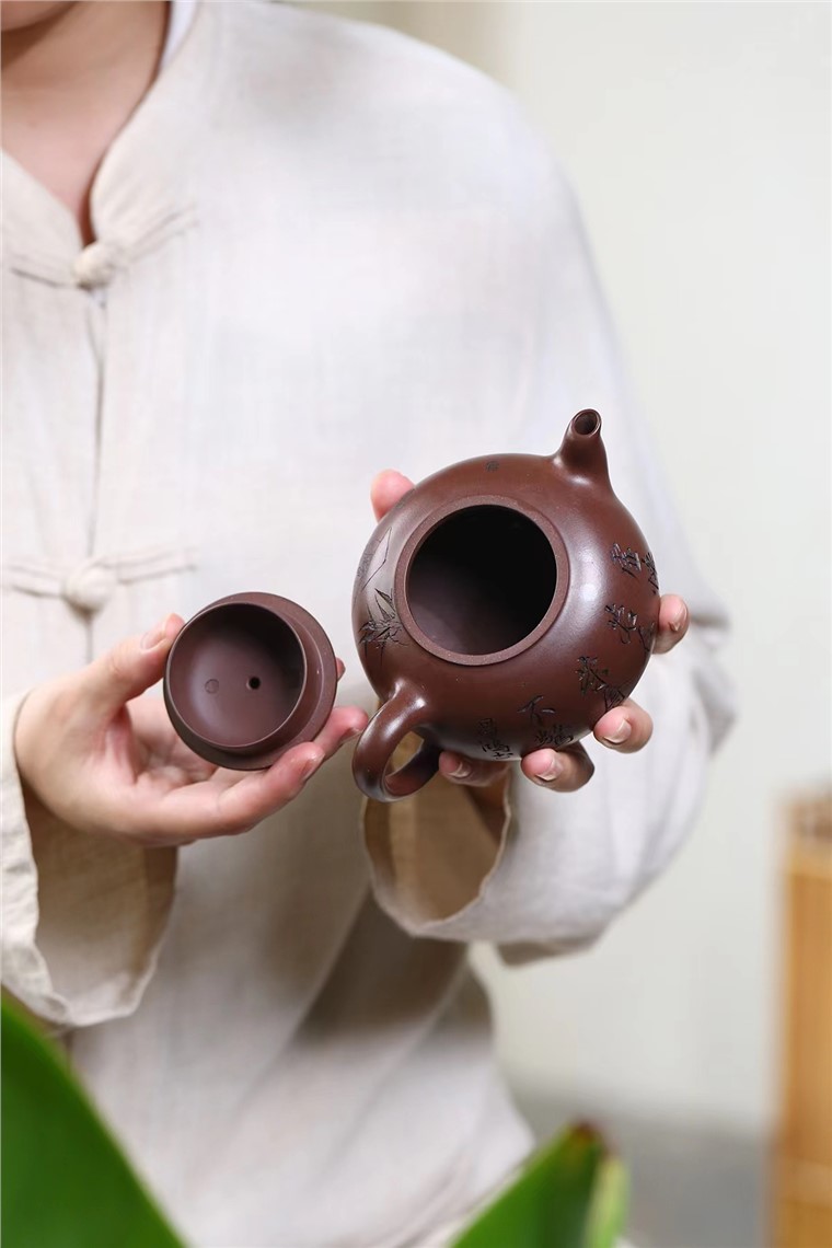 沈邃华作品 圆润图片