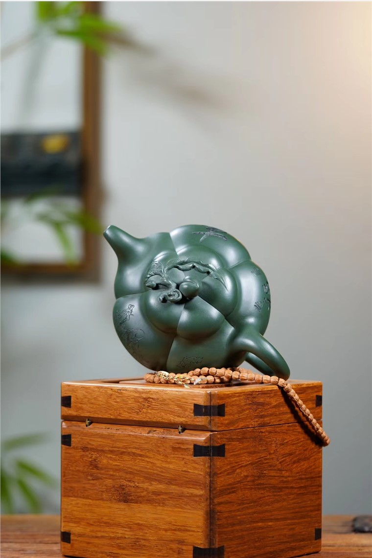 方玉兰作品 上合桃图片