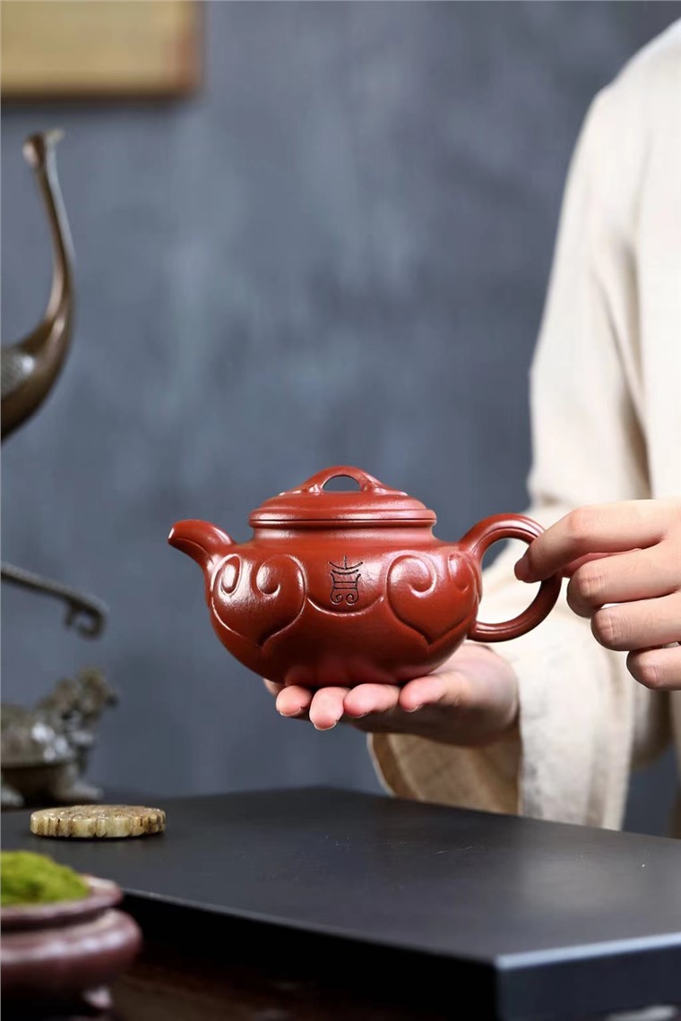 鲁新华作品 仿古如意图片