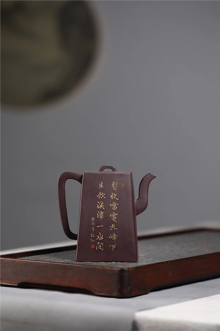 邱爽作品 四方隐龙图片