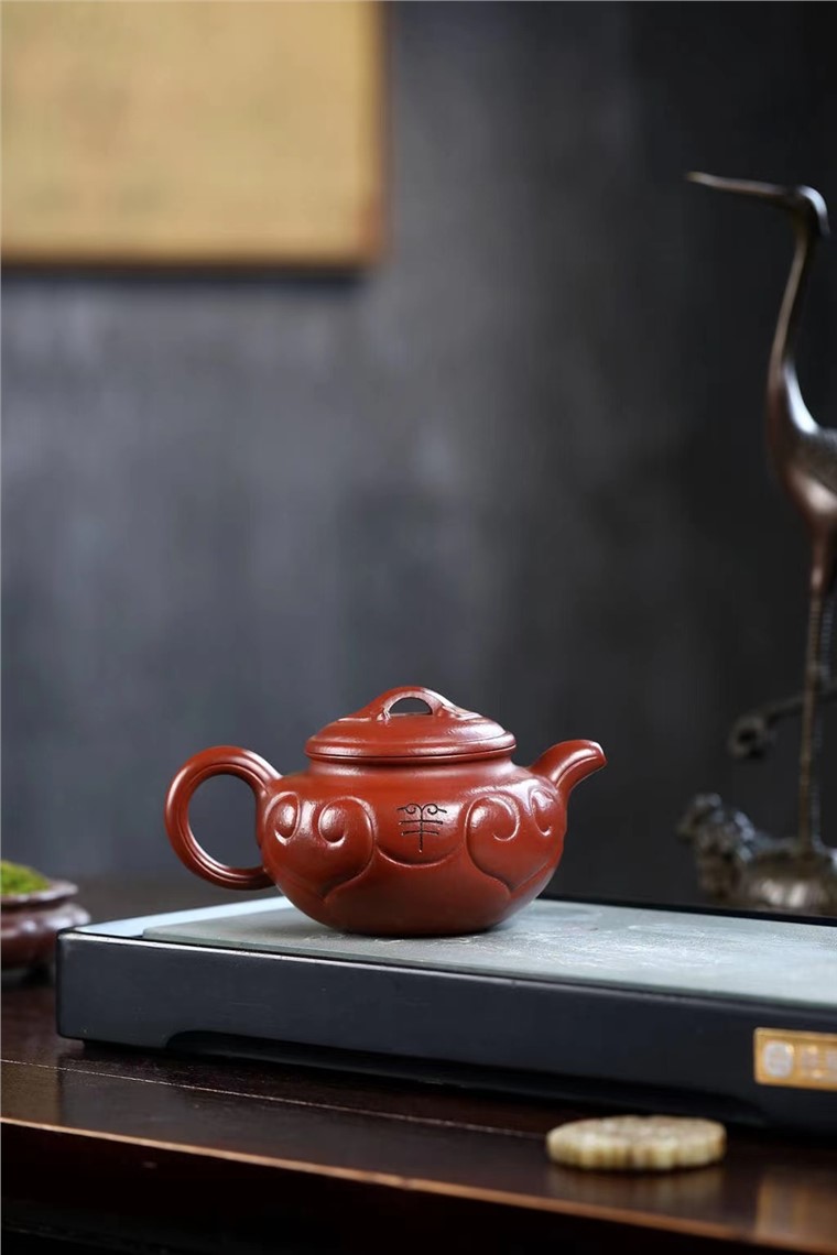 鲁新华作品 仿古如意图片