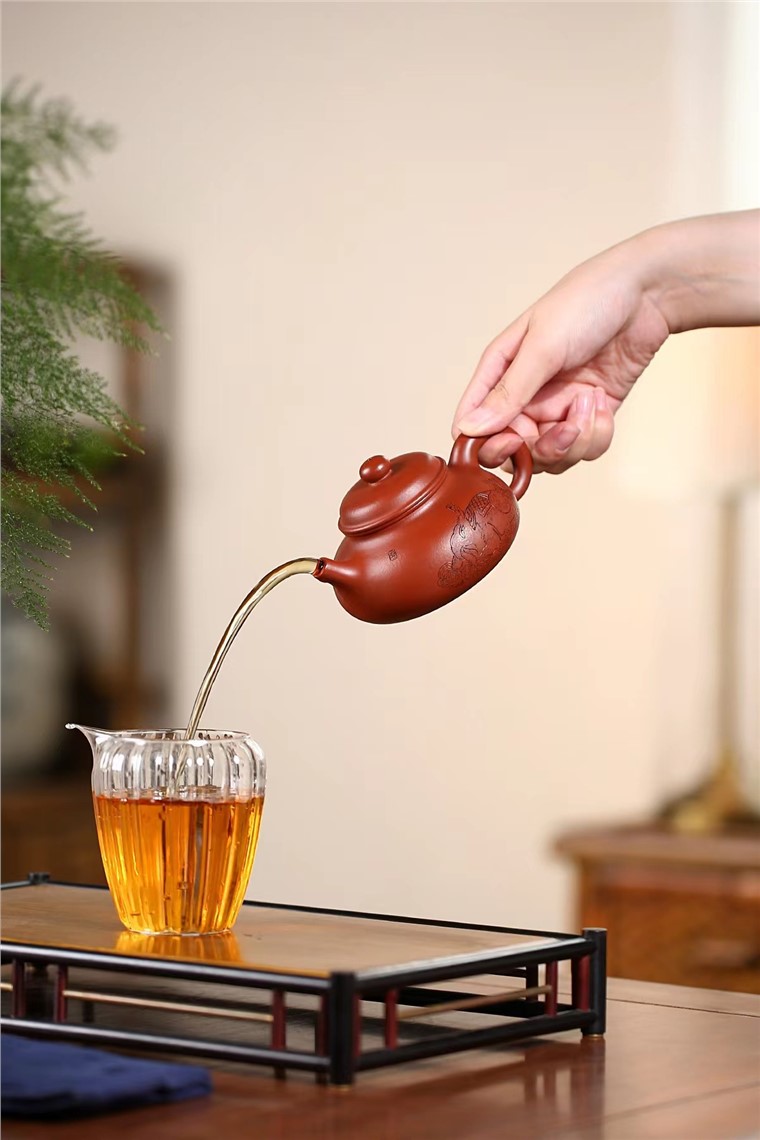 戚志君作品 容天