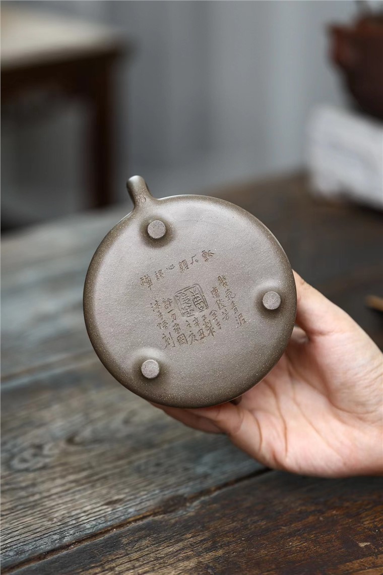 唐俊芳作品 心经石瓢