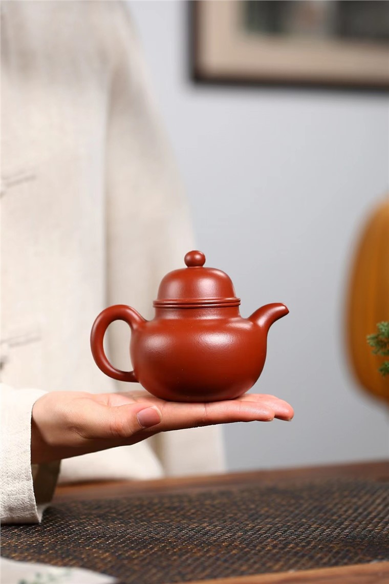 戚志君作品 掇球图片