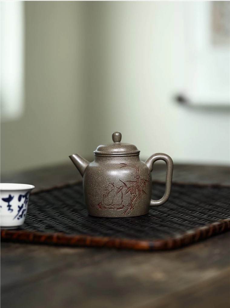 唐俊芳作品 高德钟图片