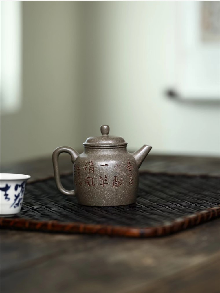 唐俊芳作品 高德钟图片