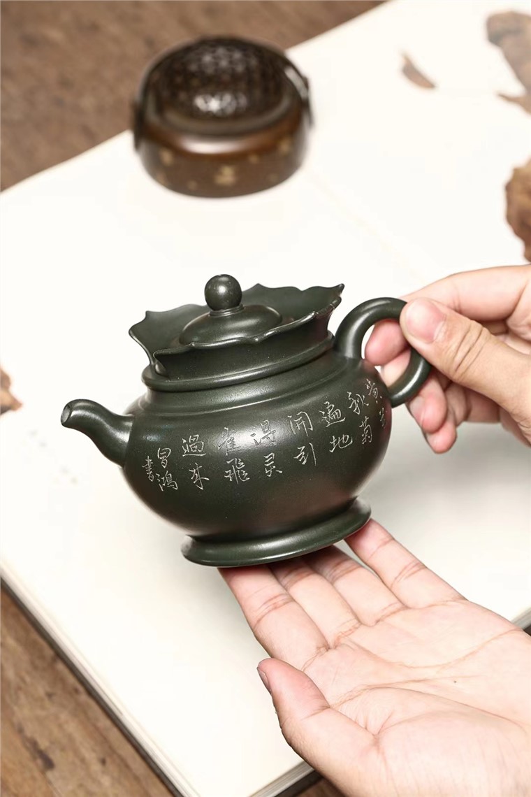 李铭作品 金名僧帽图片