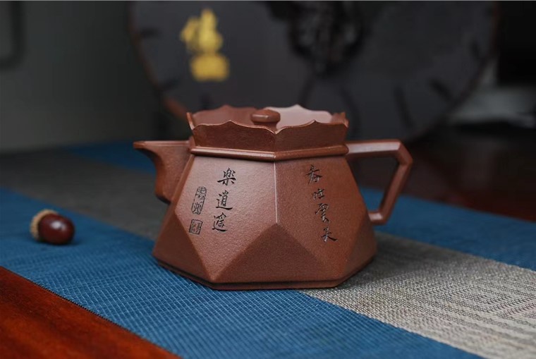 聂乐春作品 僧帽壶图片