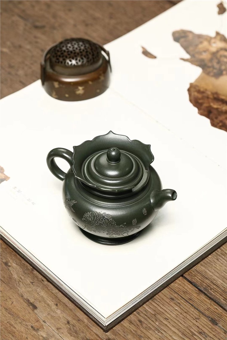 李铭作品 金名僧帽图片