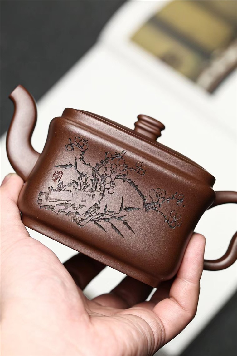 李铭作品 四方玉柱图片