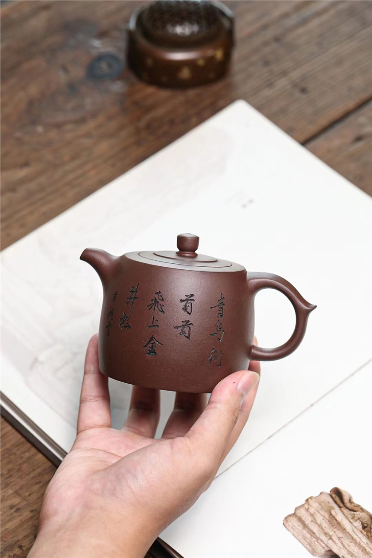 李铭作品 井栏壶图片