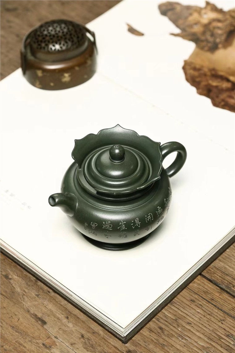 李铭作品 金名僧帽图片