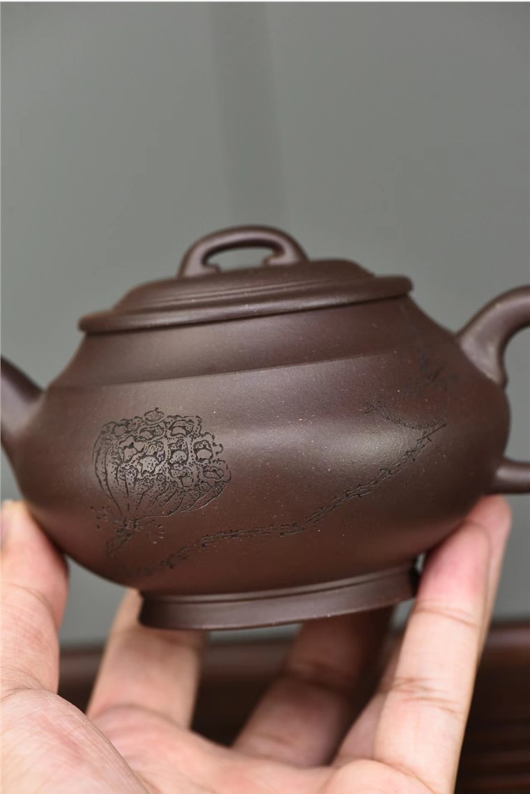 范倩雯作品 余乐图片