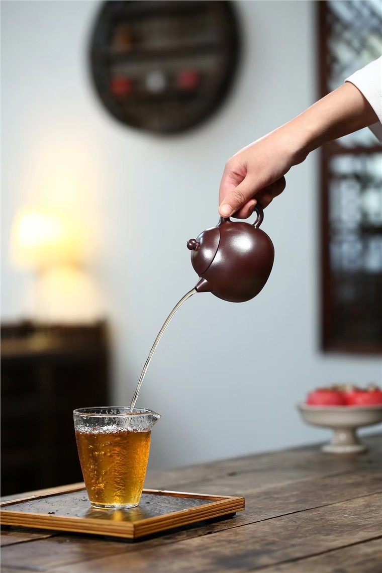 杨鹏作品 龙蛋
