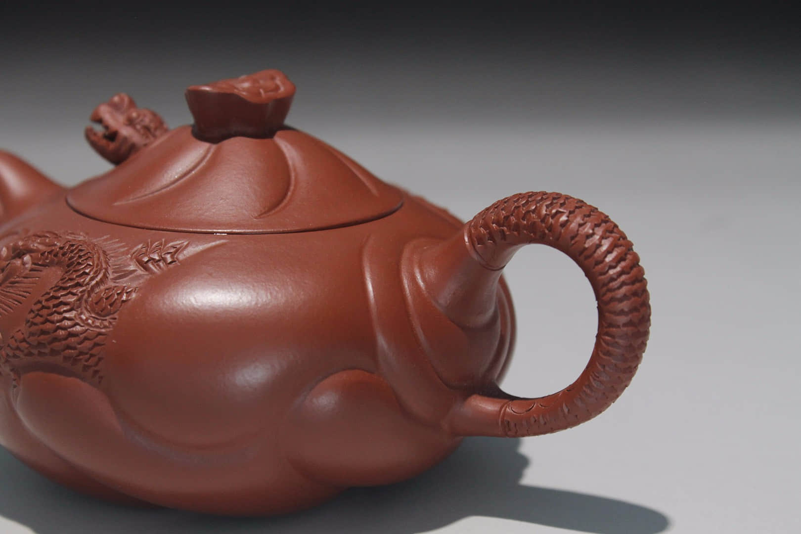 范育君作品 鱼化龙