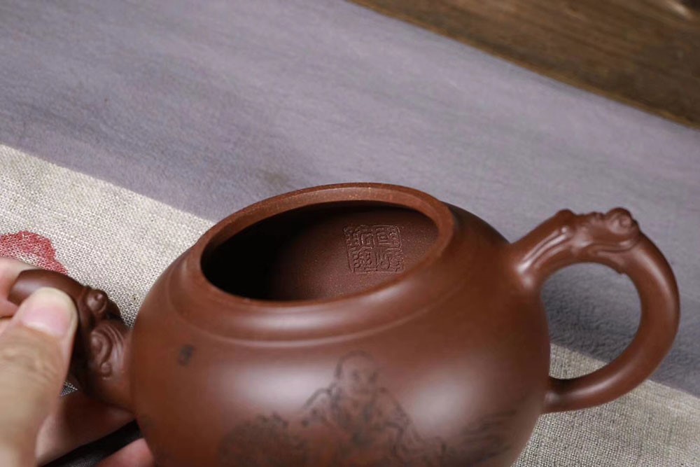 储国峰作品 龙行天下